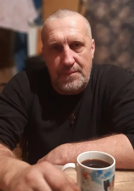 Александр з Донецька, мені 52 років, познайомлюсь для вірт