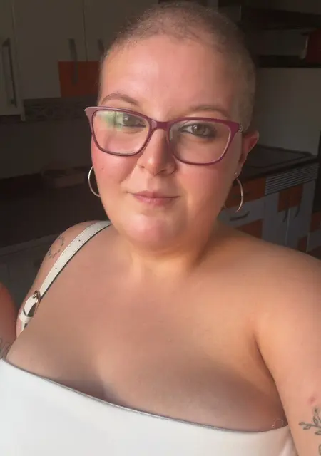 Sara de Jerez de la Frontera, busco en el sitio lío de una noche