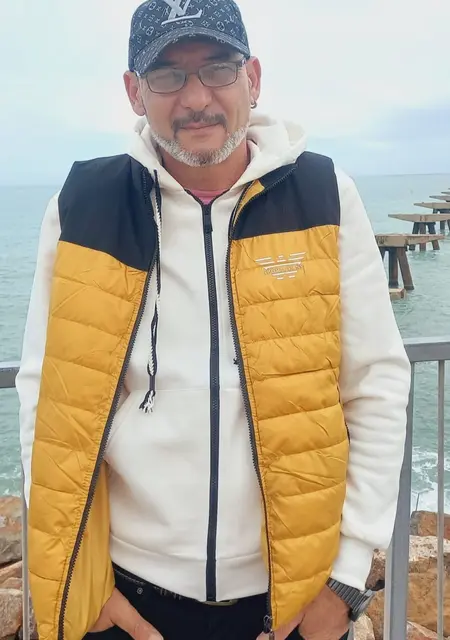 George de Valencia, busco en el sitio relación a largo plazo