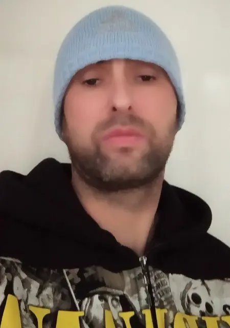 Костя з Мелітополя, мені 46 років, познайомлюсь для приємного проведення часу