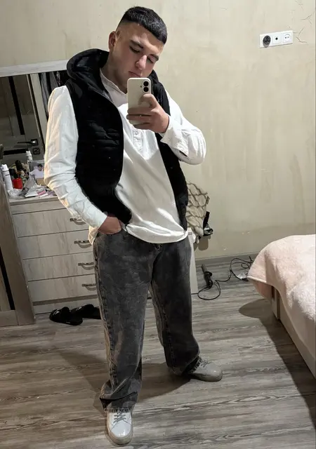 Eghish из Еревана, мне 20, познакомлюсь для открытые отношения