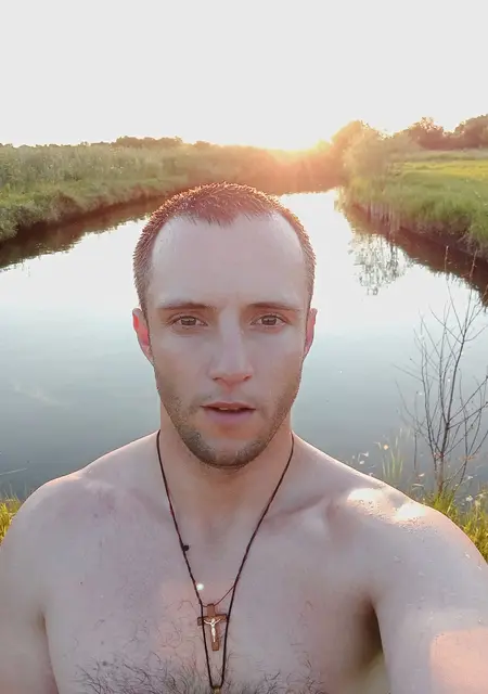 Я Юджин, 29, знакомлюсь на одну ночь в Херсоне