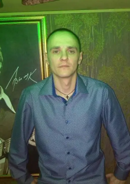 Тоха из Солигорска, ищу на сайте знакомства на одну ночь