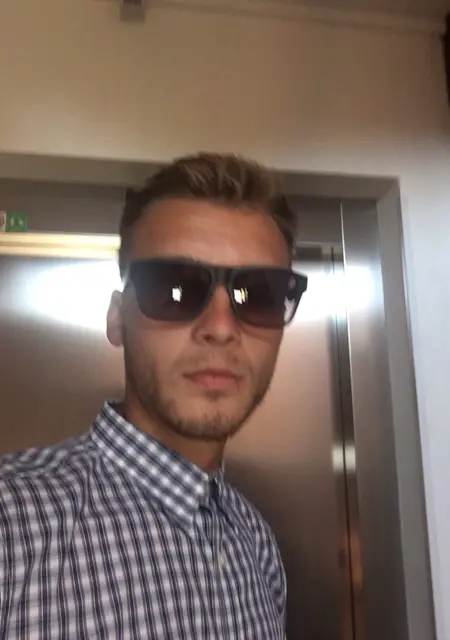 Я Вова, 28 років з Ужгорода, шукаю знайомство для дружби