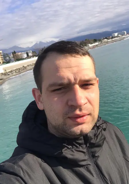 Евгений из Мелитополя, ищу на сайте постоянные отношения