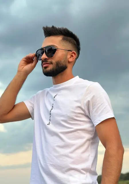 Я Daniii, 24, из Берлина, ищу знакомства без обязательств