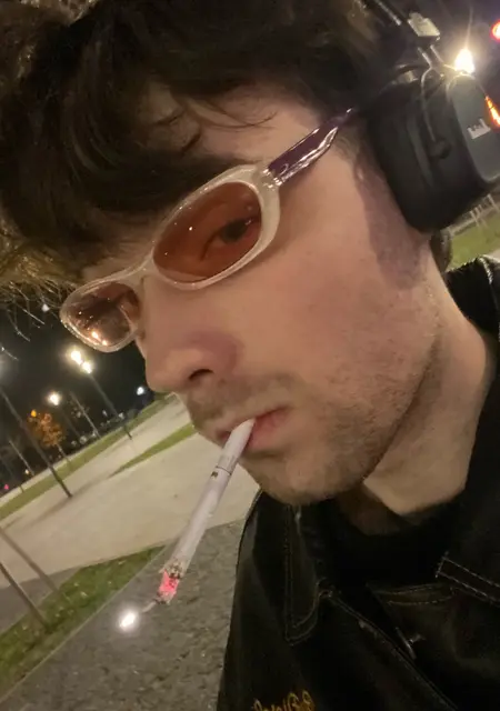 Я Міша, 22 років з Дунаївці, шукаю знайомства на одну ніч