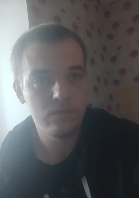 Юрий из Петрикова, мне 26, познакомлюсь на одну ночь