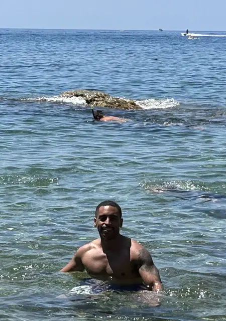 Soy Mike, 32 años de Logroño, busco conocer gente para chatear