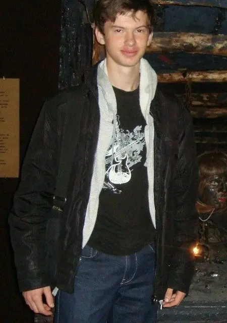 Дима з Луганська, шукаю на сайті дружбу