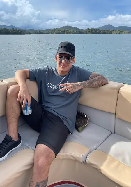 Я Samuel Quintero, 24, из Аликанте, ищу знакомство для приятного времяпровождения