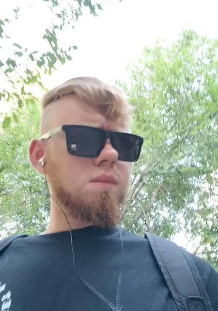 Я Роман, 27, знакомлюсь для постоянных отношений в Макеевке