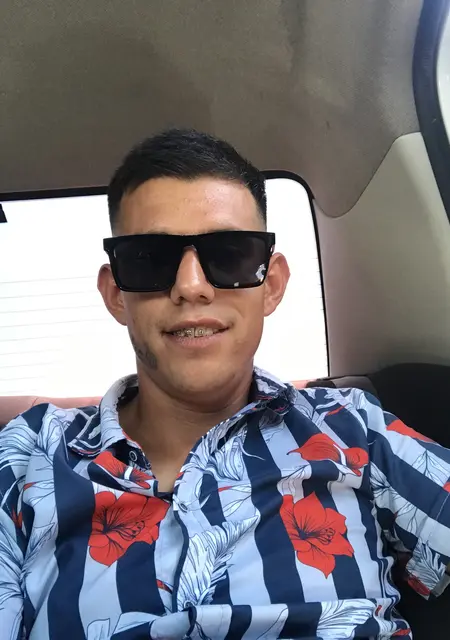 Gus из Чиуауа, мне 25, познакомлюсь для приятного времяпровождения