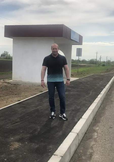 Антон из Кривого Рога, мне 50, познакомлюсь без обязательств