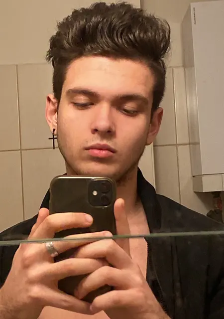 Владислав из Либёрец, мне 22, познакомлюсь на одну ночь