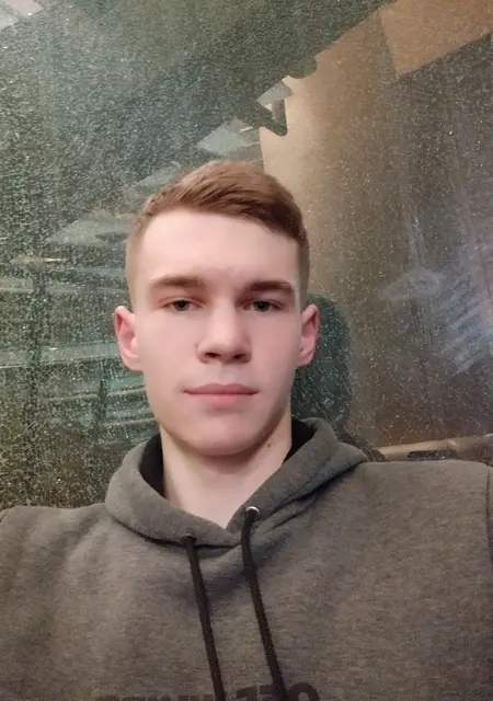 Я Євгеній, 23 років, знайомлюсь для спілкування у Вінниця