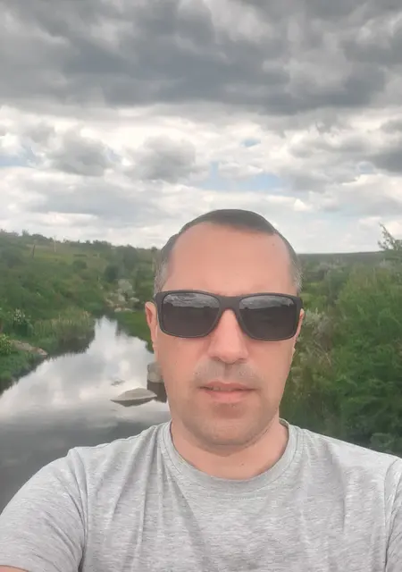 Алекс з Одеси, мені 43 років, познайомлюсь на одну ніч