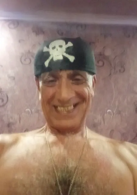 Я Василий, 59, знакомлюсь на одну ночь в Мариуполе