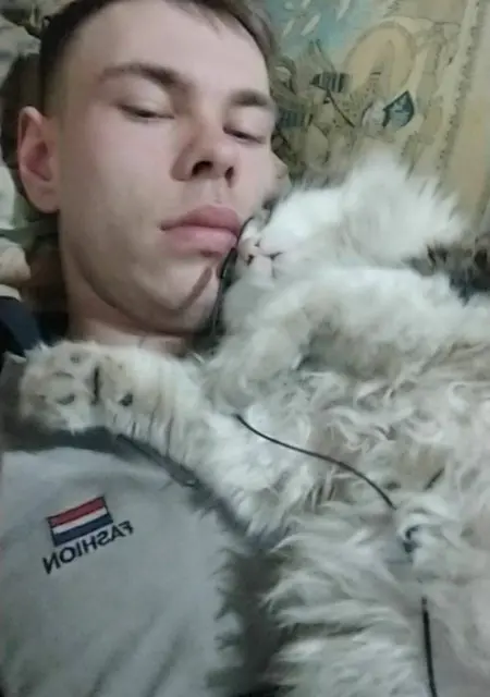 Андрей з Маріуполя, мені 26 років, познайомлюсь для постійних стосунків