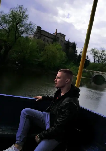 Я Влад, 30, знакомлюсь без обязательств в Виннице