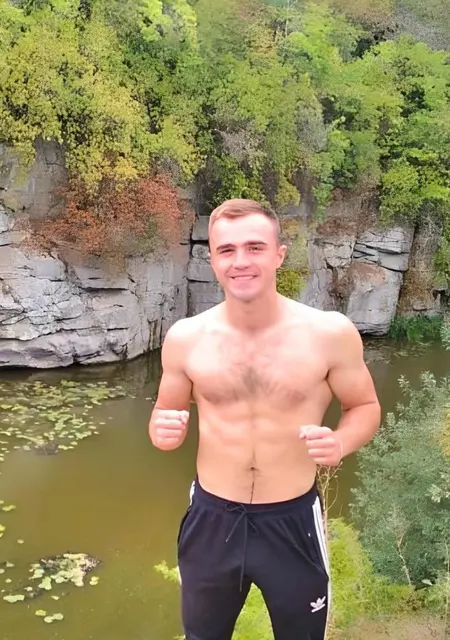 Макс из Ватутина, ищу на сайте общение