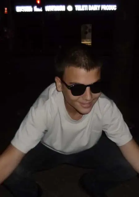 David из Тбилиси, мне 21, познакомлюсь на одну ночь