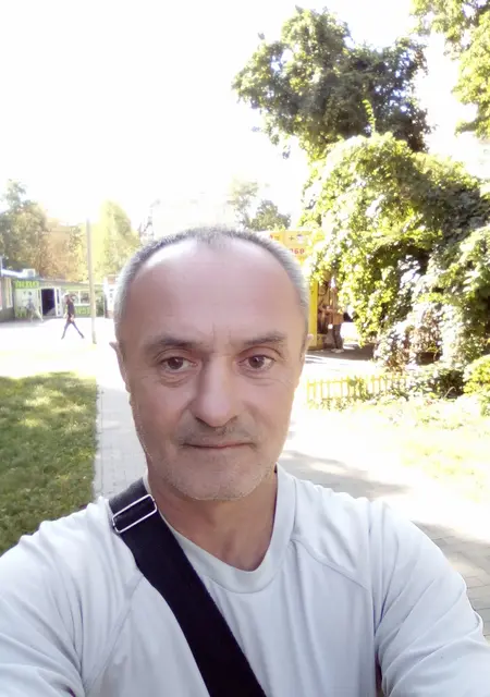 Максим из Харькова, ищу на сайте приятное времяпровождение