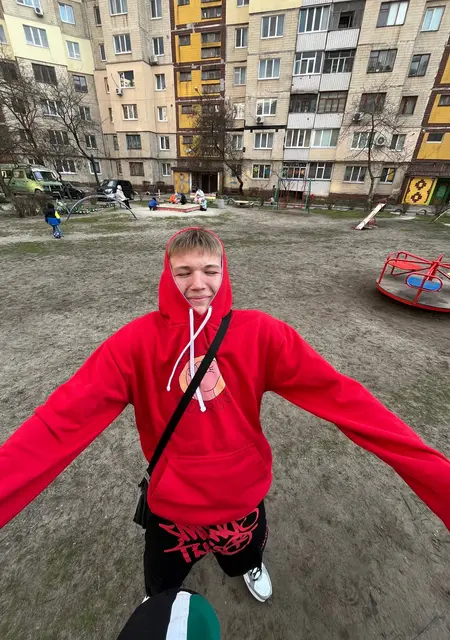 Ваня из Каменского, ищу на сайте приятное времяпровождение