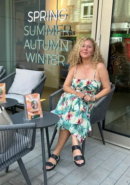 Eve из Женевы, ищу на сайте дружбу