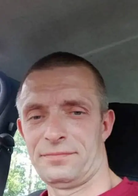 Я Максим, 40, знакомлюсь для открытые отношения в Борисове