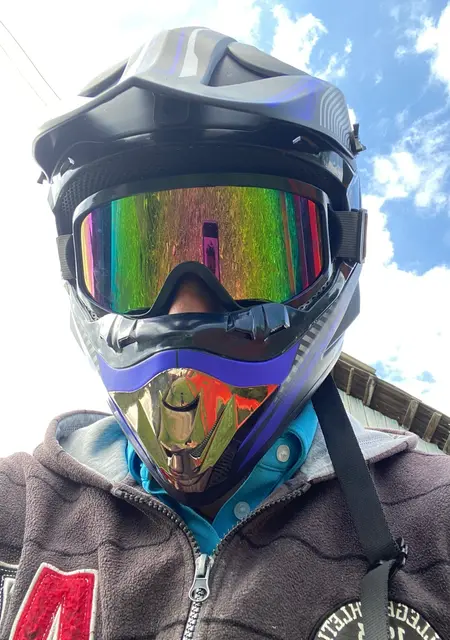 Женя з Верховина, шукаю на сайті знайомства без зобов'язань