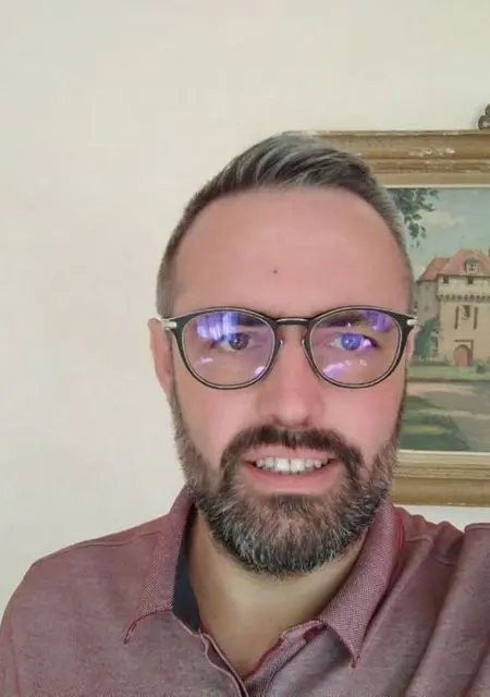 Julian из Парижа, мне 43, познакомлюсь