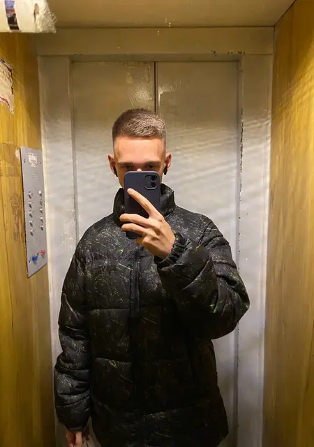 Я Dima, 21 років з Харкова, шукаю знайомства без зобов'язань