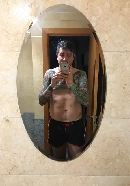 Roman из Брюсселя, ищу на сайте знакомства без обязательств