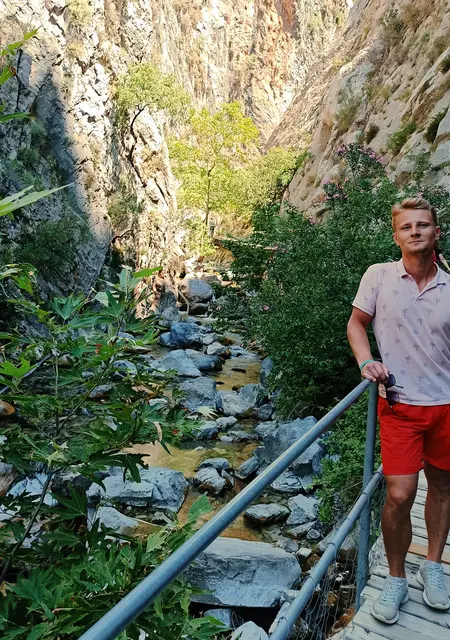 Я Артемий, 28, из Гродно, ищу знакомства без обязательств