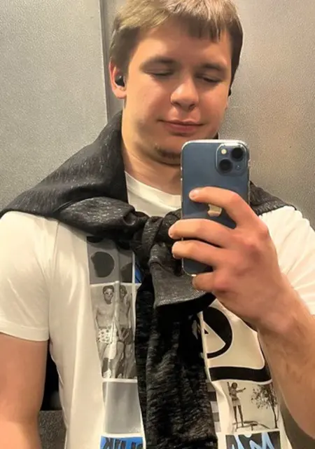 Robert de Vitoria, busco en el sitio lío de una noche