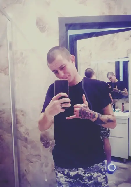 Денис из Буды-кошелёва, ищу на сайте знакомства на одну ночь