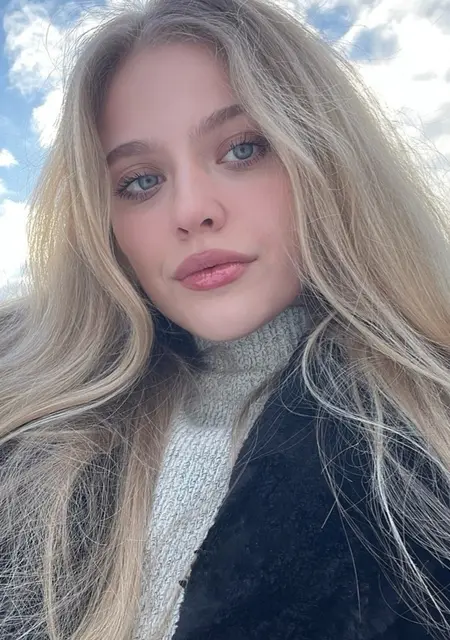 Я Лина, 24, из Берлина, ищу знакомство для постоянных отношений