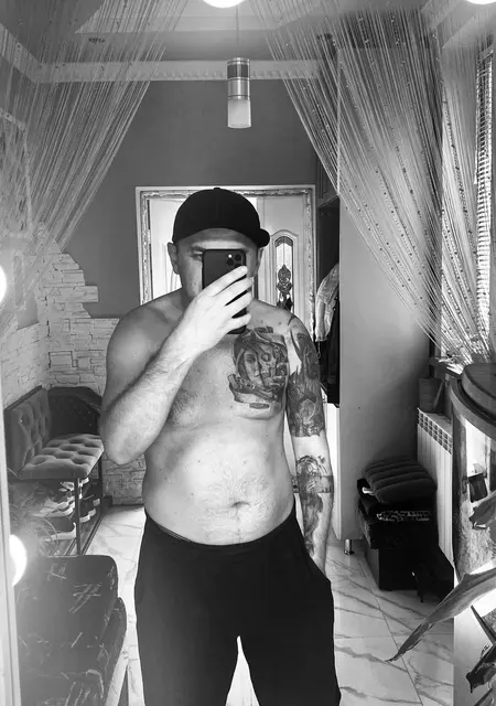 Вова из Стрыя, ищу на сайте знакомства на одну ночь