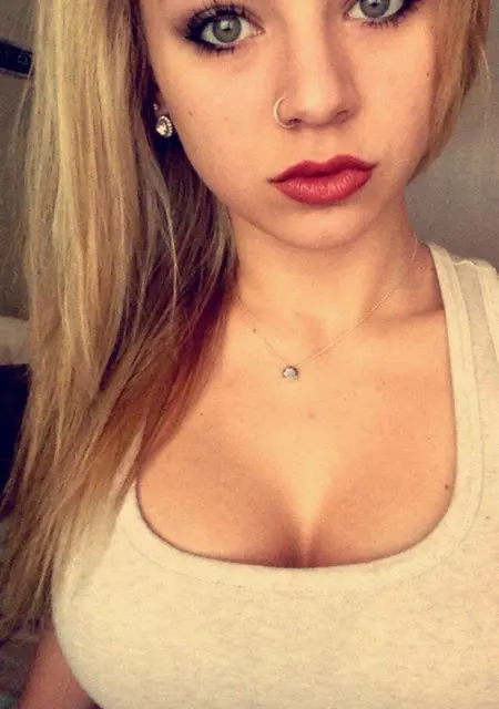 Лана из Каменского, ищу на сайте знакомства на одну ночь