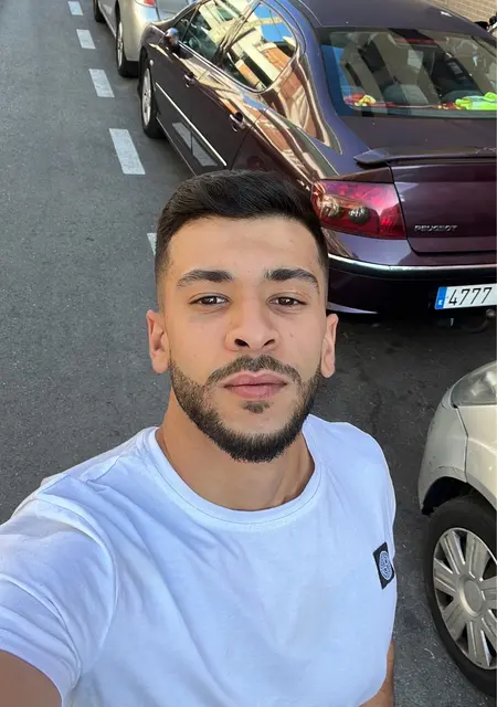 Borja de Alicante, tengo 23 años, listo para conocer para lío de una noche