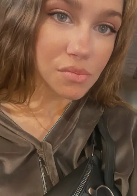 Я Анна, 22, из Житомира, ищу знакомство для постоянных отношений