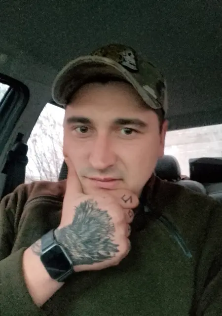 Максим з Борзны, шукаю на сайті знайомства на одну ніч