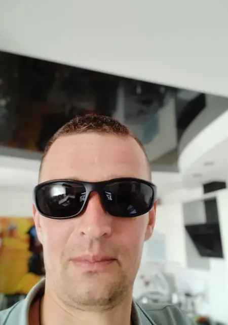 Я Алекс, 43, знакомлюсь без обязательств в Гродно