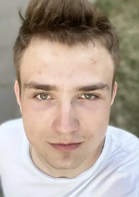 Я Алексей, 18, знакомлюсь для постоянных отношений в Франкфурте-на-майне