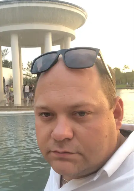 Дмитрий из Юнион-сити, ищу на сайте вирта