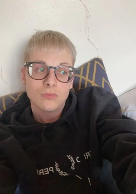 John из Лондона, мне 29, познакомлюсь