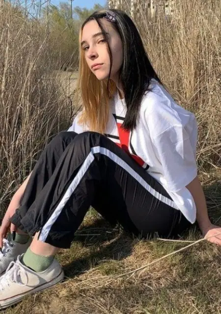 Я Ева, 22 років, знайомлюсь на одну ніч у Ірпінь