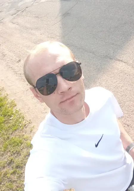 Евгений из Гродно, ищу на сайте постоянные отношения