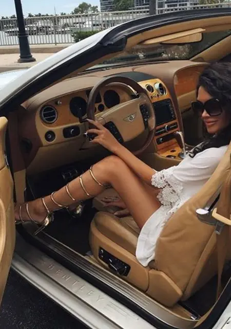 Inessa з Херсона, мені 45 років, познайомлюсь для постійних стосунків